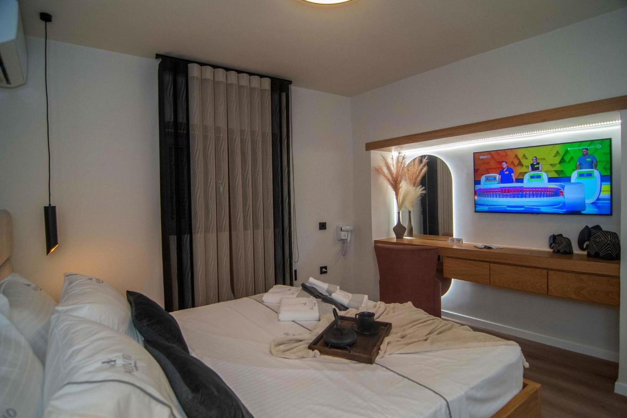 Alivio Lux Residences Apartment